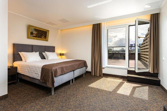 Imagen general del Hotel Adoryal. Foto 7