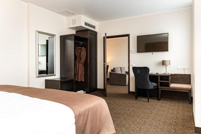 Imagen general del Hotel Adoryal. Foto 11