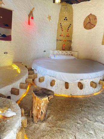 Imagen de la habitación del Hotel Adrar azwar. Foto 19