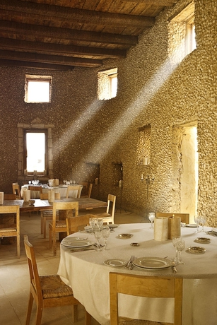 Imagen del bar/restaurante del Hotel Adrere Amellal. Foto 7
