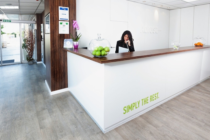 Imagen de los interiores del Hotel Adresa Suites. Foto 17