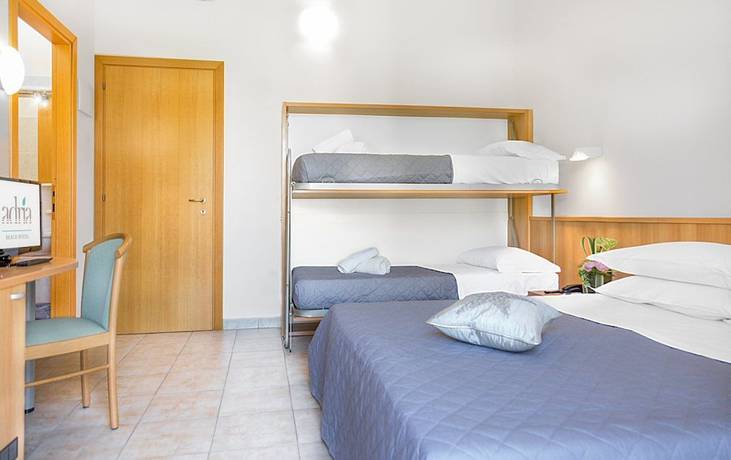 Imagen de la habitación del Hotel Adria, Alba Adri&aacute;tica. Foto 8