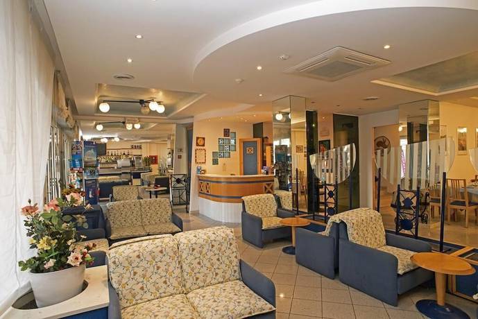 Imagen de los interiores del Hotel Adria, C&agrave; Bianchini. Foto 13