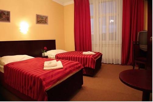Imagen general del Hotel Adria, KARLOVY VARY. Foto 4