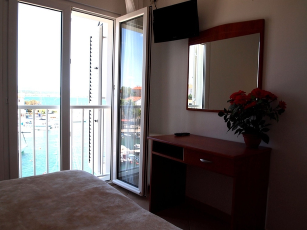 Imagen de la habitación del Hotel Adria, Malinska. Foto 7