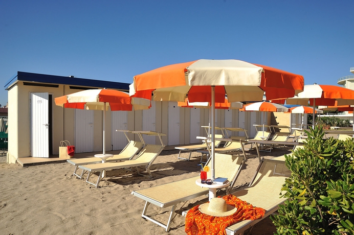 Imagen de los exteriores del Hotel Adria, Milano Marittima. Foto 12