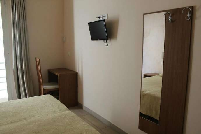 Imagen de la habitación del Hotel Adria Nuova. Foto 8