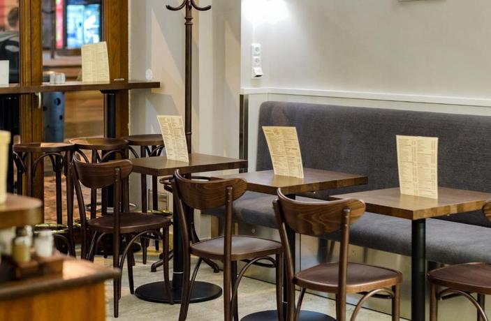 Imagen del bar/restaurante del Hotel Adria Prague. Foto 2