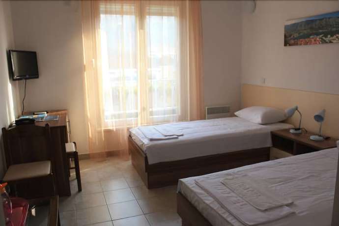 Imagen de la habitación del Hotel Adria sport. Foto 7