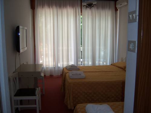 Imagen de la habitación del Hotel Adriaco. Foto 4