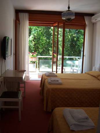Imagen de la habitación del Hotel Adriaco. Foto 7
