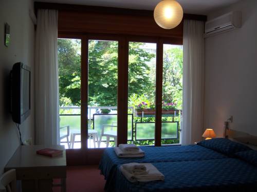 Imagen de la habitación del Hotel Adriaco. Foto 10