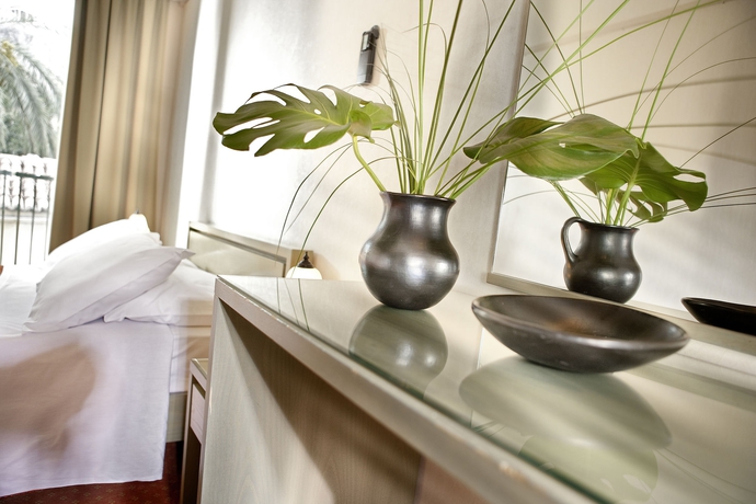 Imagen de la habitación del Hotel Adrian. Foto 5