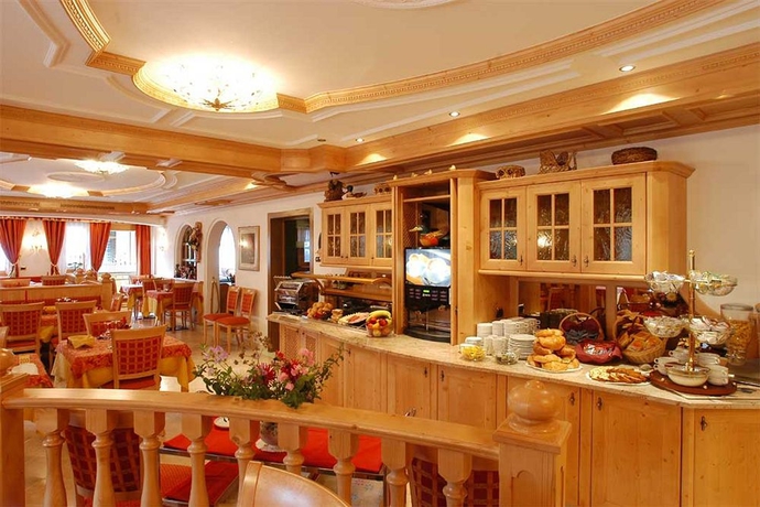 Imagen del bar/restaurante del Hotel Adriana, Alleghe. Foto 3