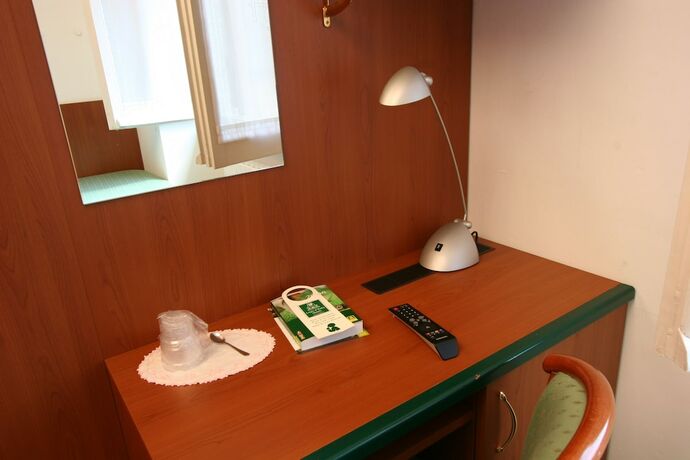 Imagen general del Hotel Adriana, CELLE LIGURE. Foto 11