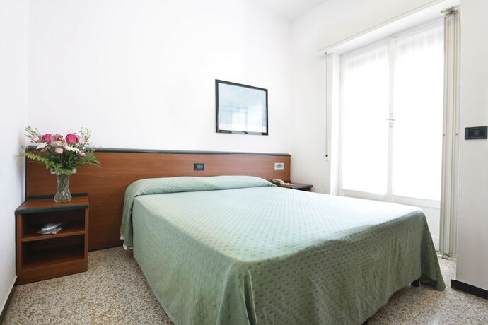 Imagen de la habitación del Hotel Adriana, CELLE LIGURE. Foto 15