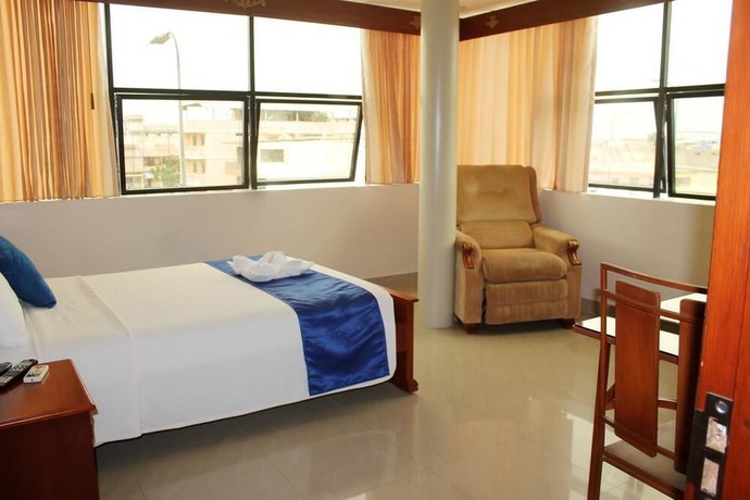 Imagen de la habitación del Hotel Adriands. Foto 9