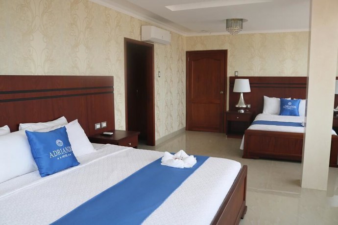 Imagen de la habitación del Hotel Adriands. Foto 16