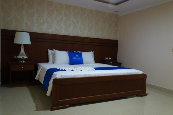 Imagen de la habitación del Hotel Adriands. Foto 17
