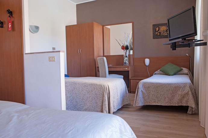 Imagen de la habitación del Hotel Adriano, Turín. Foto 5