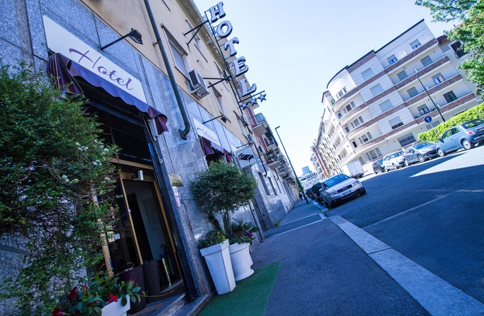 Imagen de los exteriores del Hotel Adriano, Turín. Foto 13