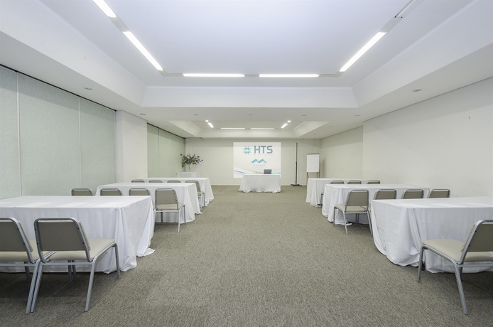 Imagen de los interiores del Hotel Adrianópolis All Suites. Foto 14