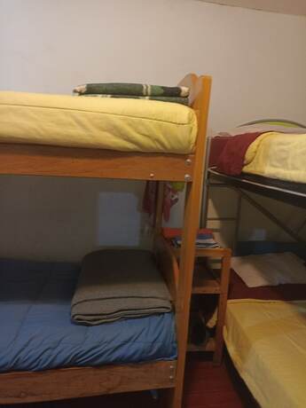 Imagen de la habitación del Hotel Adrianos Hostel. Foto 15