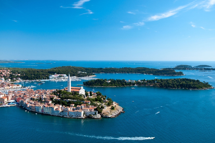 Imagen de los exteriores del Hotel Adriatic By Maistra Collection. Foto 11