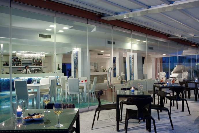 Imagen del bar/restaurante del Hotel Adriatic Palace. Foto 3