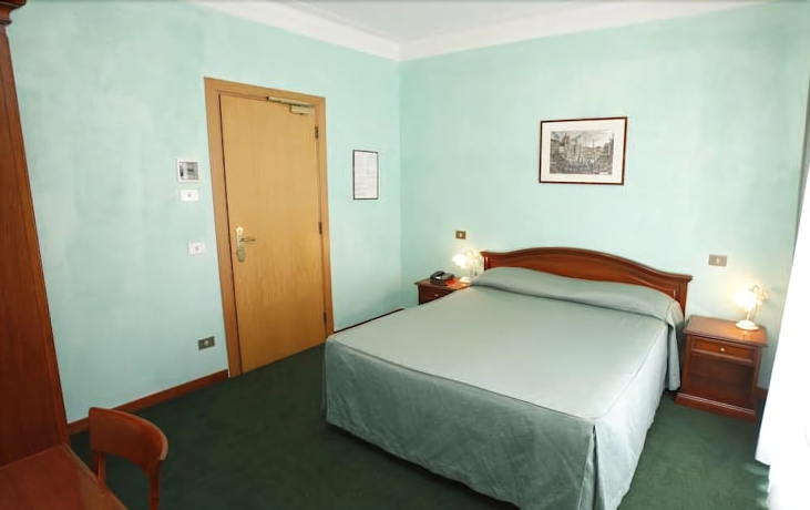 Imagen de la habitación del Hotel Adriatic, Roma. Foto 12
