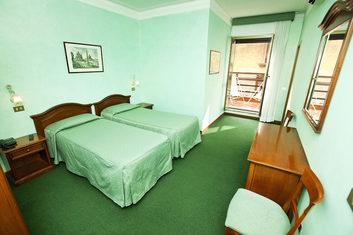 Imagen de la habitación del Hotel Adriatic, Roma. Foto 18