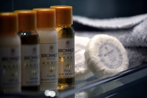 Imagen de la habitación del Hotel Adriatica, Ginebra. Foto 8