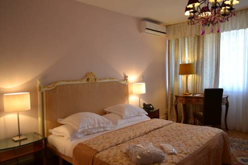 Imagen de la habitación del Hotel Adriatica, Ginebra. Foto 10