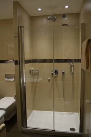 Imagen de la habitación del Hotel Adriatica, Ginebra. Foto 13