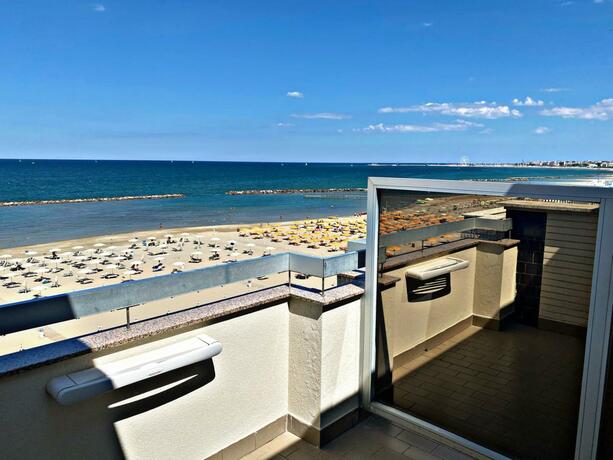 Imagen general del Hotel Adriatica sul Mare. Foto 3