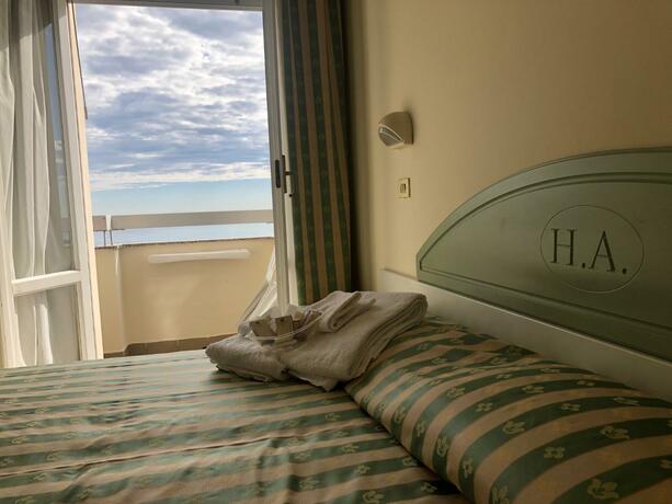 Imagen general del Hotel Adriatica sul Mare. Foto 4