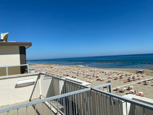Imagen general del Hotel Adriatica sul Mare. Foto 10