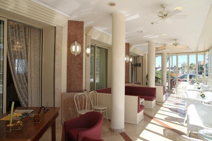 Imagen general del Hotel Adriatica sul Mare. Foto 38