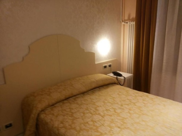 Imagen de la habitación del Hotel Adriatico, Cannaregio. Foto 12