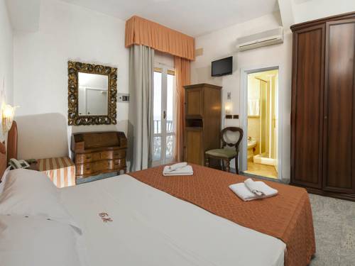 Imagen de la habitación del Hotel Adriatico Hotels Milano Marittima. Foto 5
