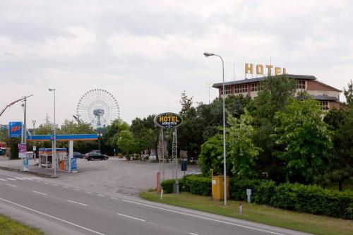 Imagen general del Hotel Adriatico, Ravenna. Foto 2