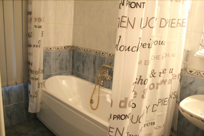 Imagen de la habitación del Hotel Adriatico, Timisoara. Foto 16