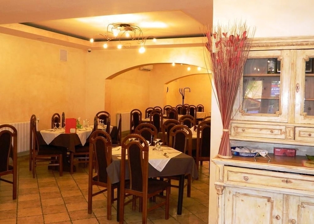 Imagen del bar/restaurante del Hotel Adriatico, Timisoara. Foto 5