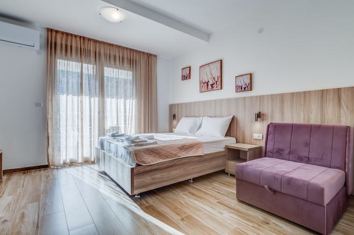 Imagen de la habitación del Hotel Adriatik Budva apartments. Foto 3