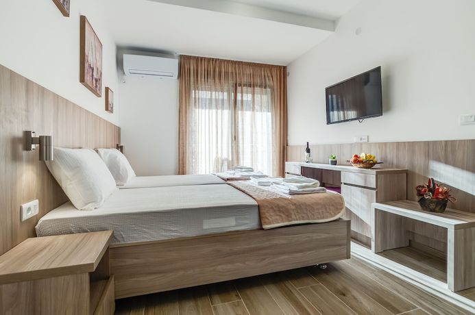 Imagen de la habitación del Hotel Adriatik Budva apartments. Foto 13