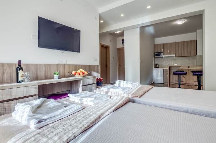 Imagen de la habitación del Hotel Adriatik Budva apartments. Foto 14