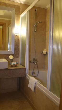Imagen de la habitación del Hotel Adrina Termal Health and Spa. Foto 10