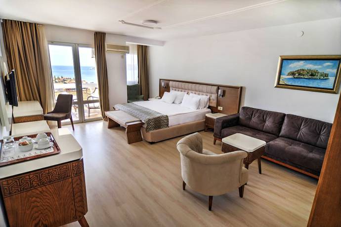 Imagen de la habitación del Hotel Adrovic Sveti Stefan. Foto 8