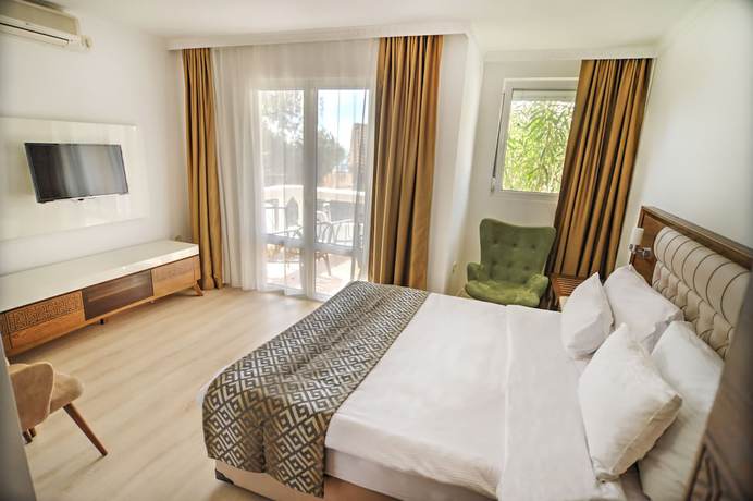 Imagen de la habitación del Hotel Adrovic Sveti Stefan. Foto 10