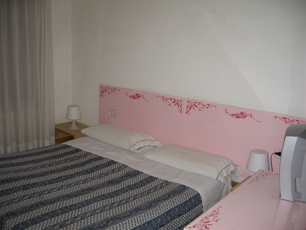 Imagen de la habitación del Hotel Adua. Foto 6